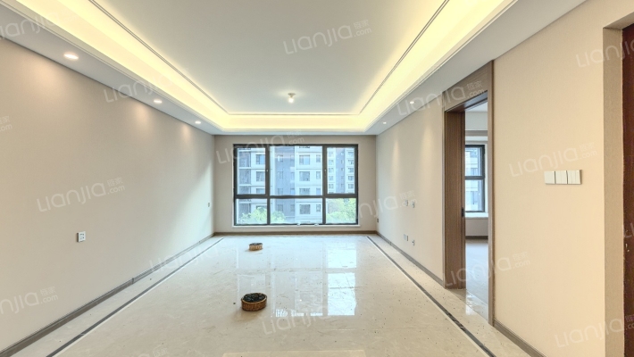 天地源龙湖春江天境二手房实景图