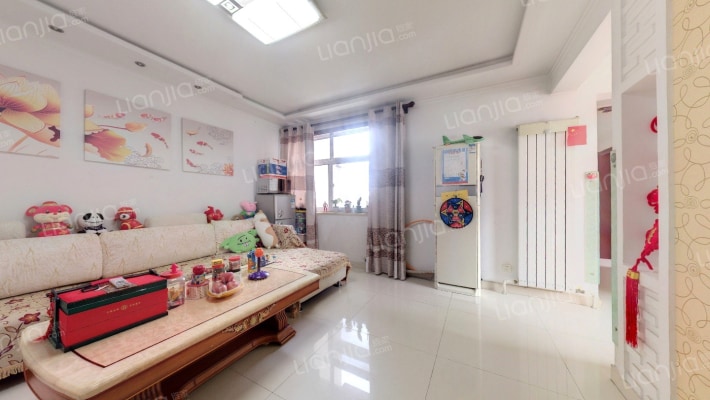 美丽的院子二手房实景图