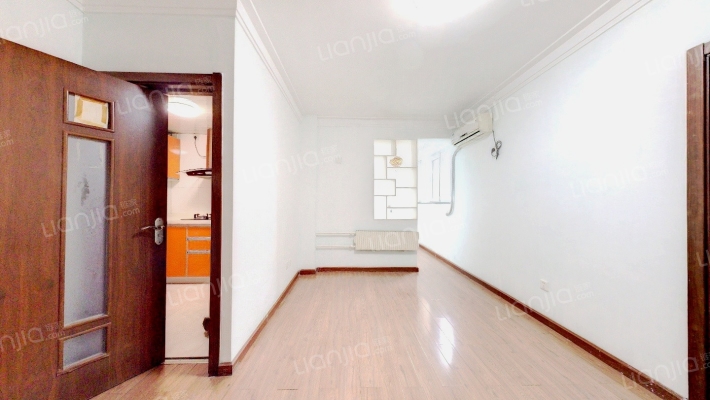 彩电小区二手房实景图