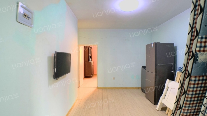 哈平六道街二手房实景图