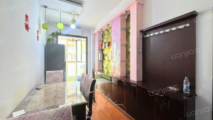 华龙金城二手房实景图