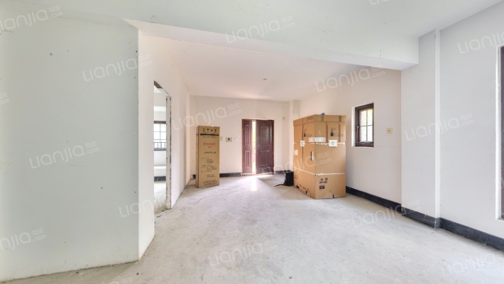 龙湖滟澜山一期二手房实景图