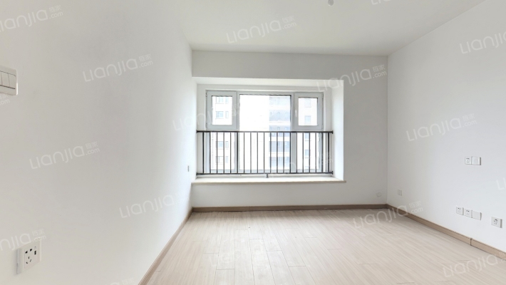 中骏丽景府二手房实景图