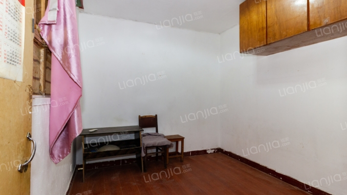 斜土路723弄二手房实景图