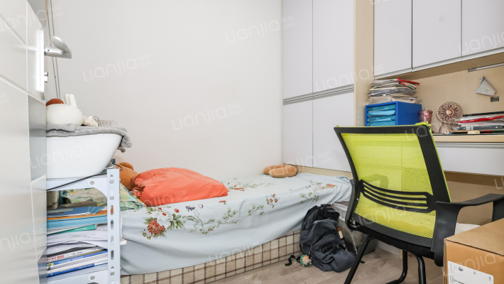 钦州南路300弄二手房实景图