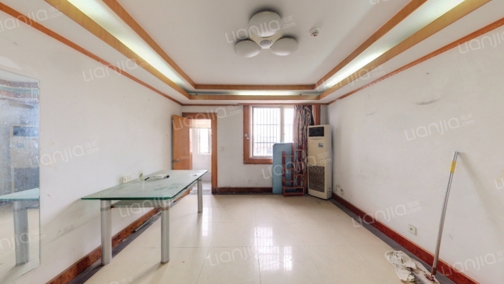 滨江别墅小区二手房实景图