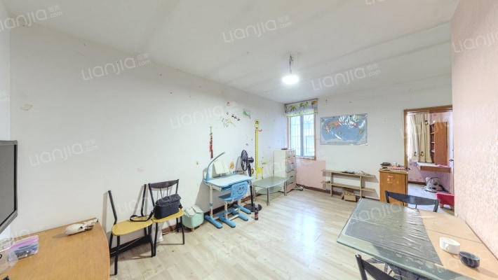 天顺公寓二手房实景图