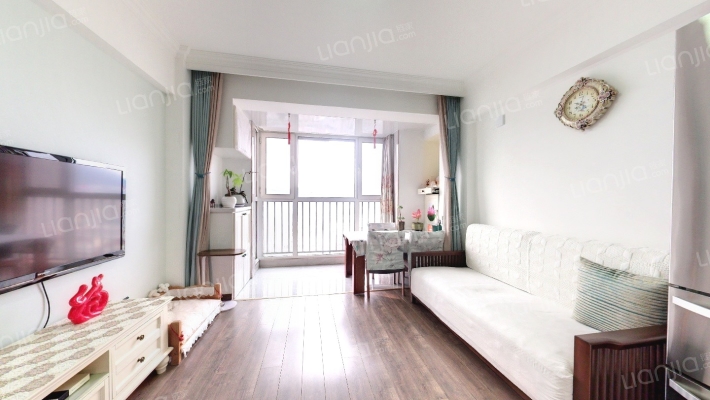 西街晶品二手房实景图