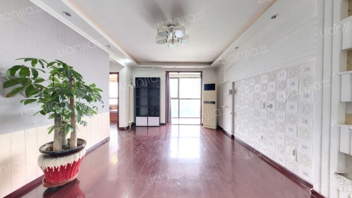 金唐国际二手房实景图