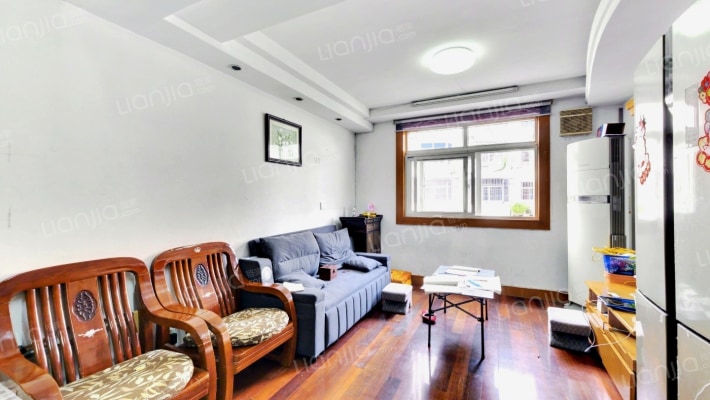 河畔路201弄二手房实景图