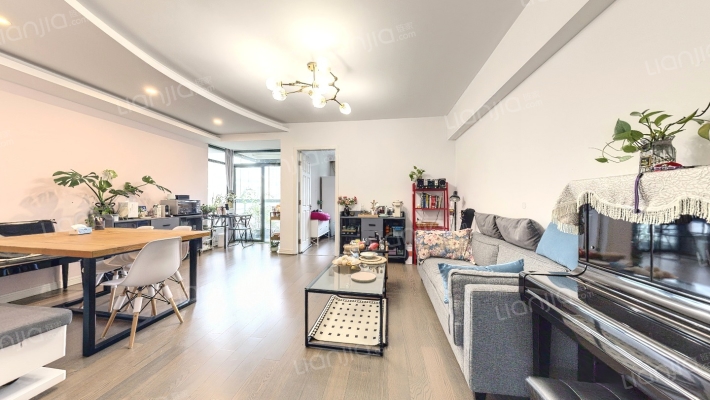 东南华庭二手房实景图