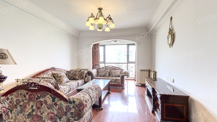 树客国际公寓二手房实景图