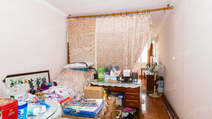 天山路1726弄二手房实景图