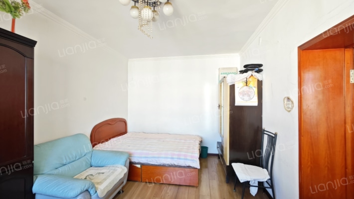 平准街二手房实景图