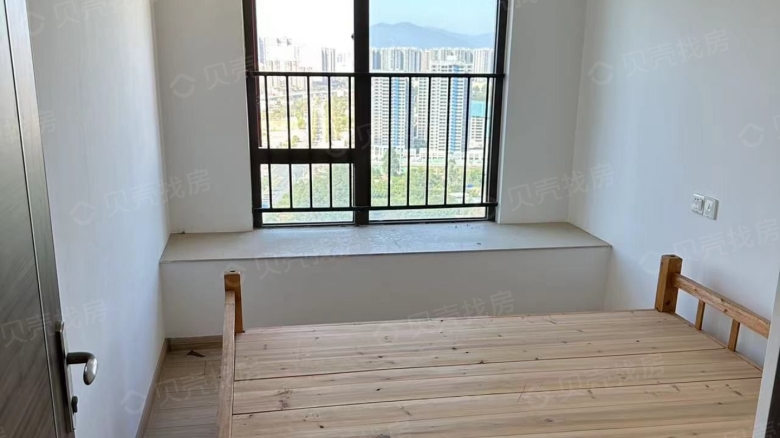 整租·碧桂园山湖城铂悦广场 4室2厅 南/北
