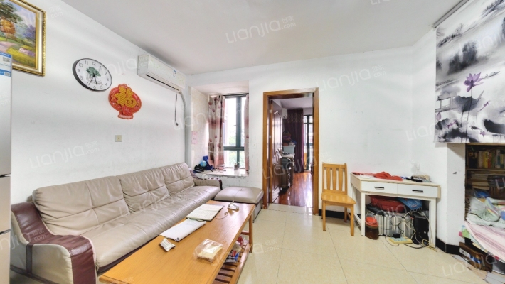 江秋新苑二手房实景图