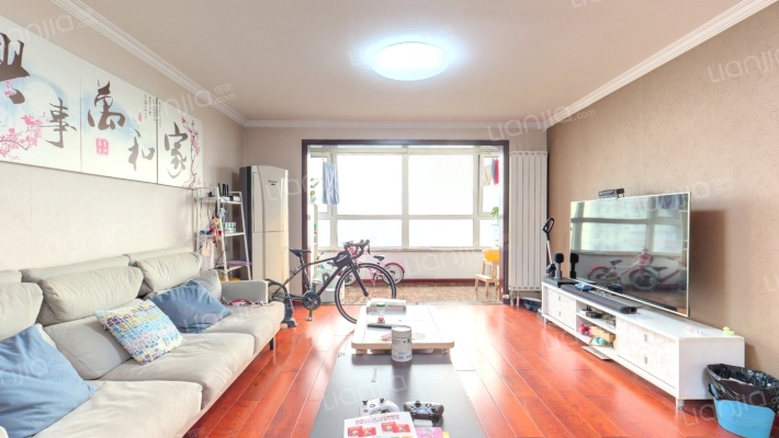 学院派二手房实景图