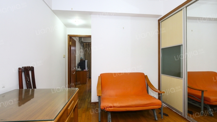 财富公寓二手房实景图