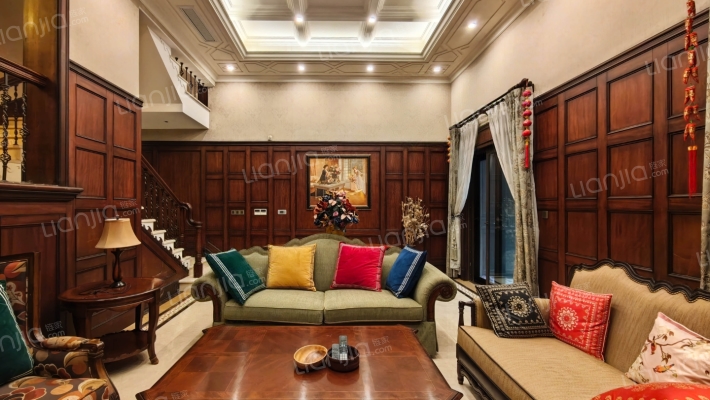 龙湖蓝湖香颂二手房实景图