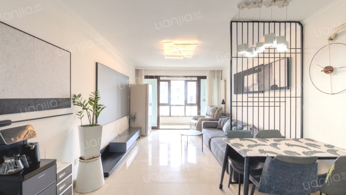 珠江拉维小镇二手房实景图