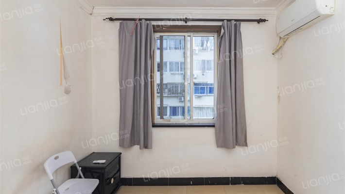 凌兆新村(上浦路69弄)二手房实景图