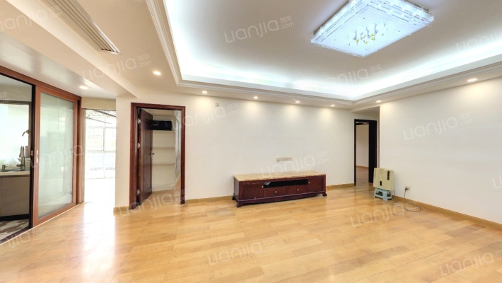 广信惠兰阁二手房实景图