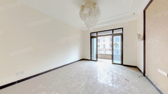 恒大金碧天下三期二手房实景图