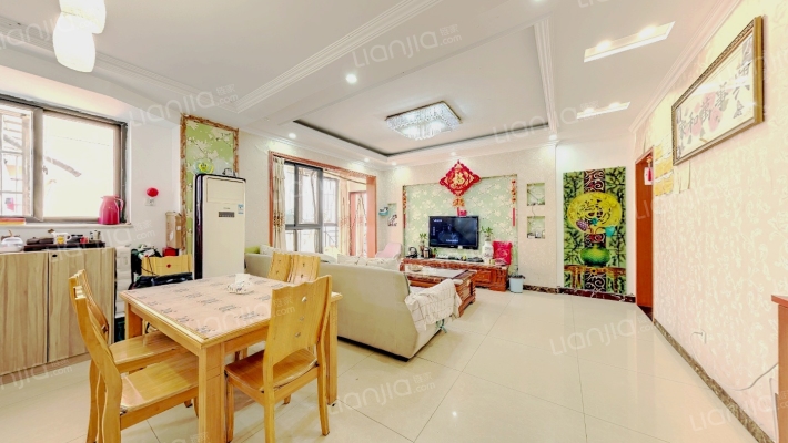 卡碧蓝湾二手房实景图