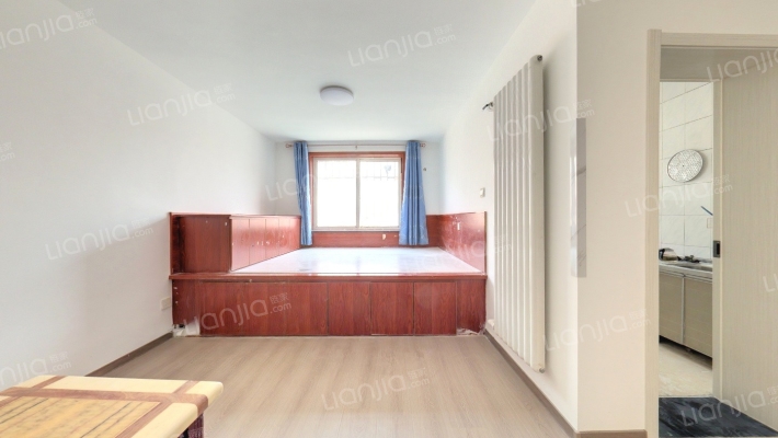 信特花园E区二手房实景图