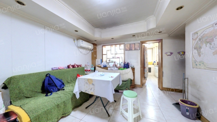 日新家园二手房实景图