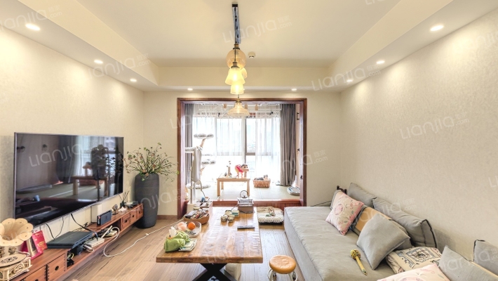 银海中心二手房实景图