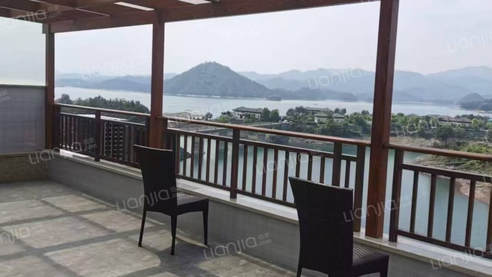 九龙湾二手房实景图