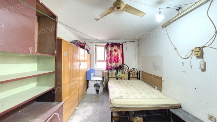 星环里二手房实景图