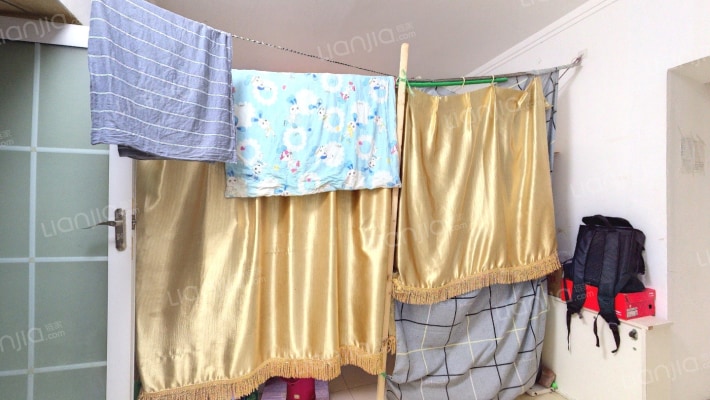 西革新里108号院二手房实景图