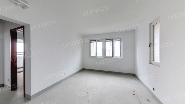 明秀映山苑二手房实景图