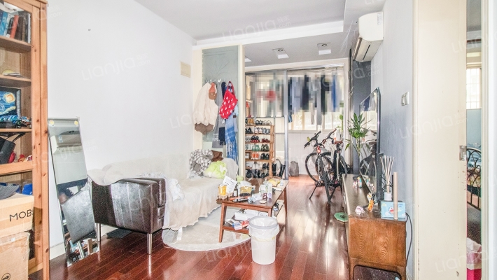 上泰花苑二手房实景图