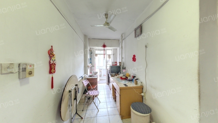 荣迁东里二手房实景图
