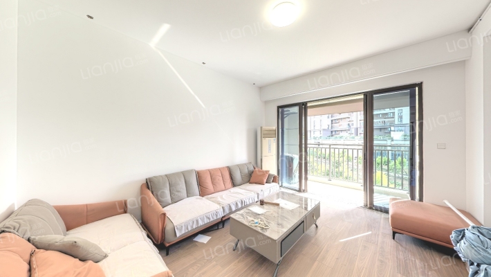 水晶芸溪祥府二手房实景图