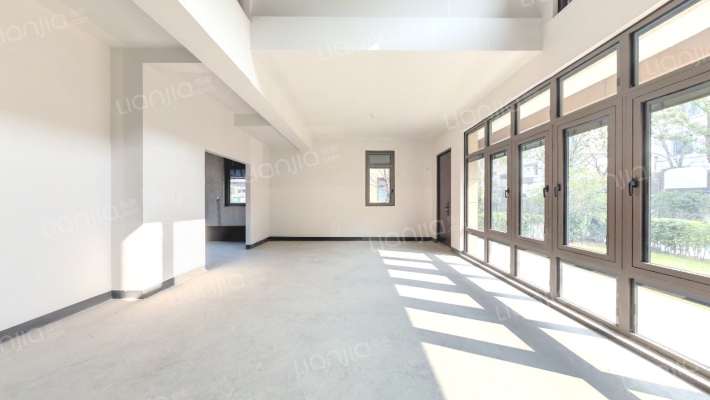 宝地东郊四季二手房实景图