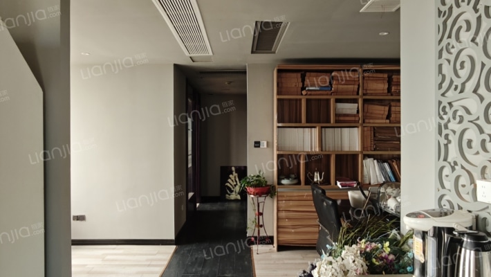 上东商务中心二手房实景图