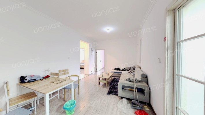 蔚蓝滨江二手房实景图