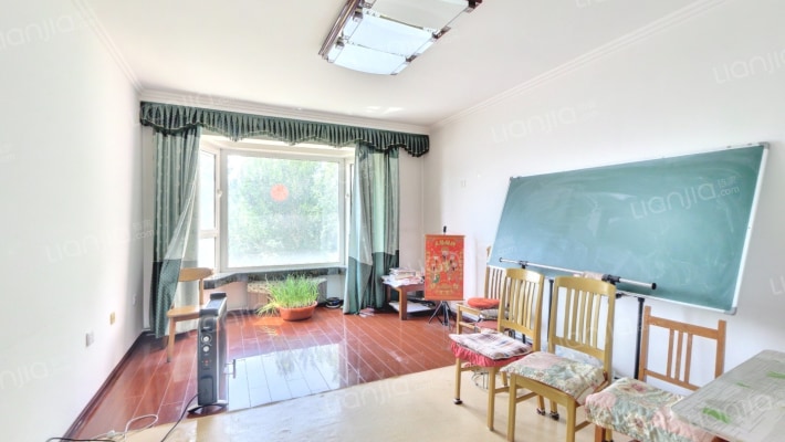 新城大厦二手房实景图