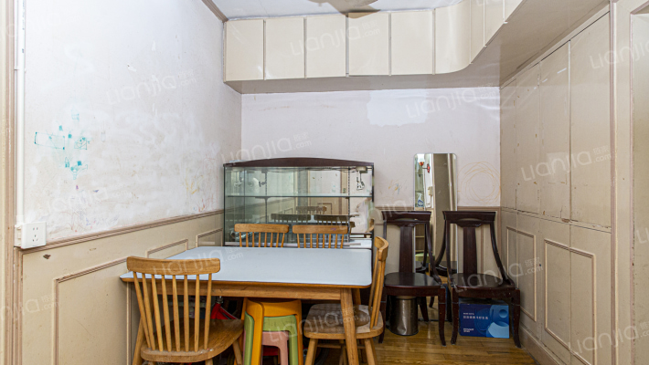 青松小区二手房实景图