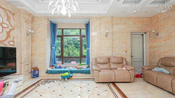 万科红郡东岸二手房实景图