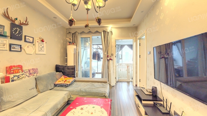 顶琇国际公馆二手房实景图