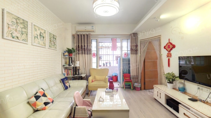 馨怡花苑二手房实景图