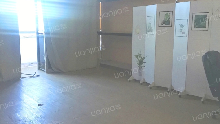 亿丰大连国际汽车城二手房实景图