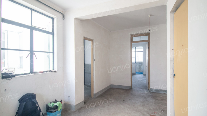 沪南船舶小区二手房实景图