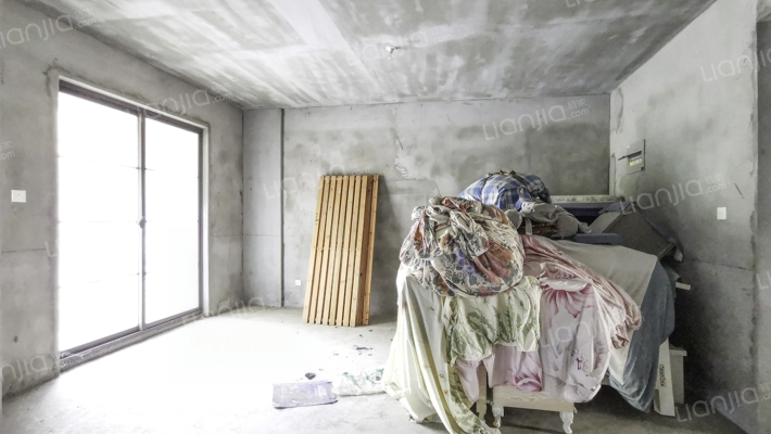 大湖美锦东区二手房实景图