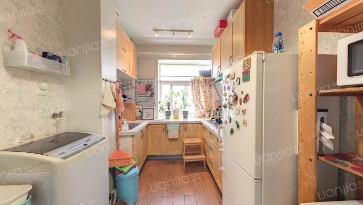 后桃园胡同9号院二手房实景图